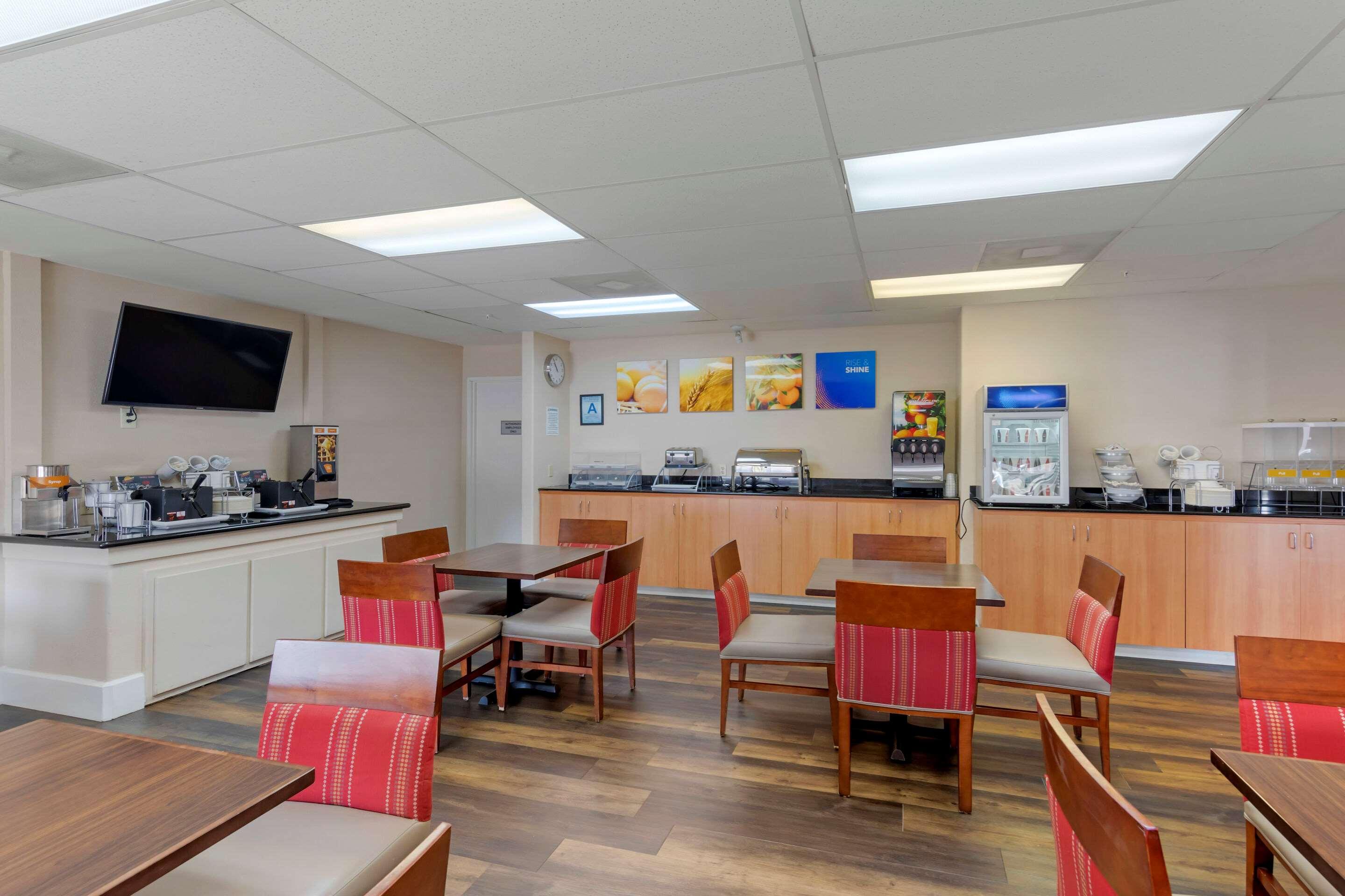 Comfort Suites Victorville-Hesperia Exterior photo