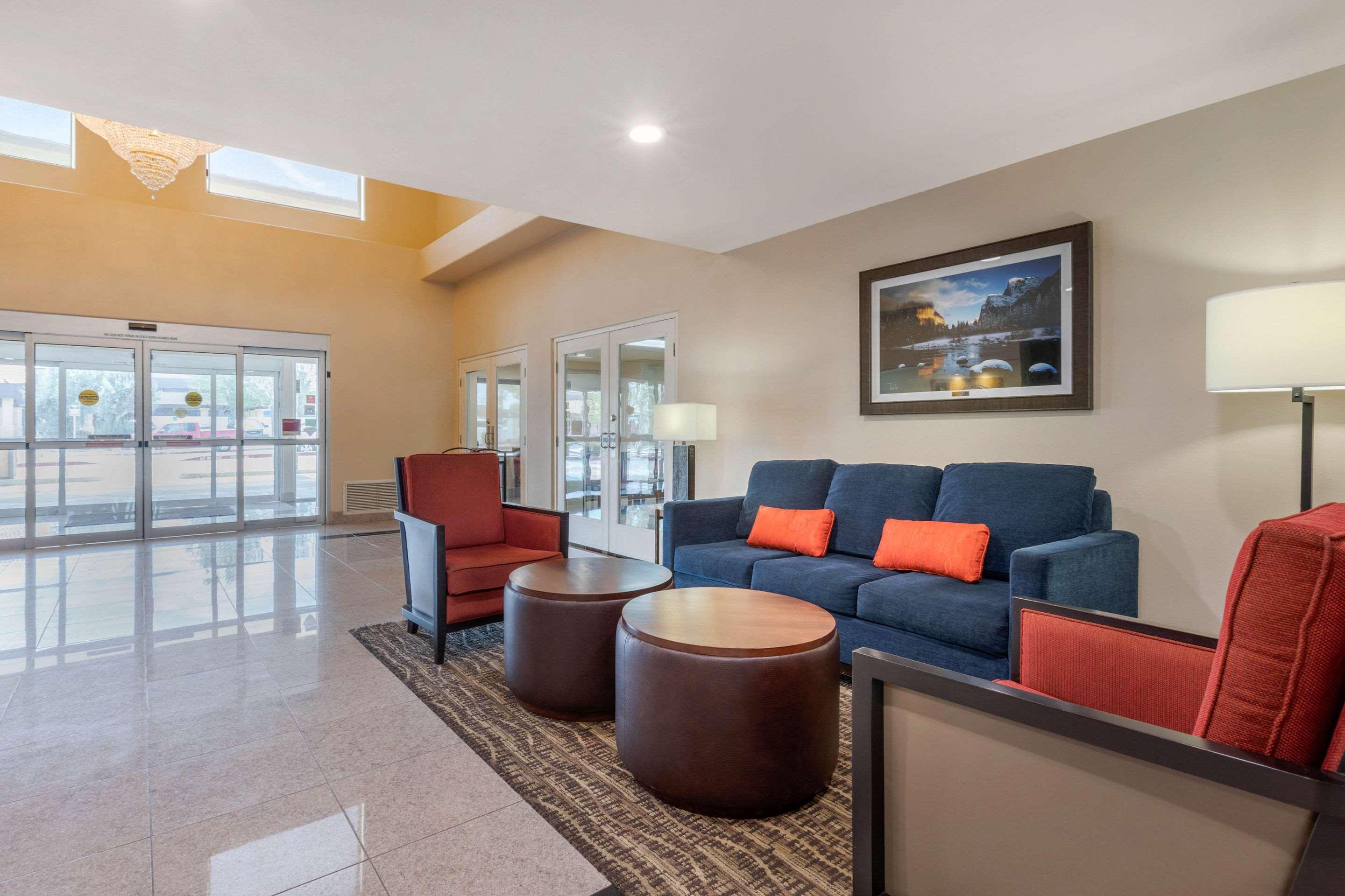 Comfort Suites Victorville-Hesperia Exterior photo
